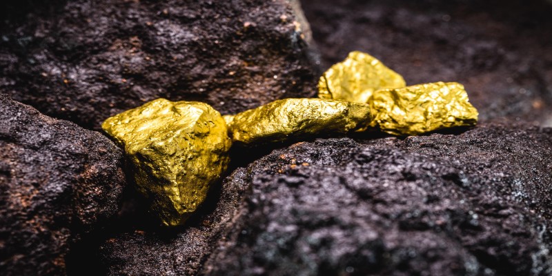 एखाद्या ठिकाणी जमिनीखाली सोने आहे हे कसे समजते? जाणून घ्या कशी शोधतात सोन्याची खाण