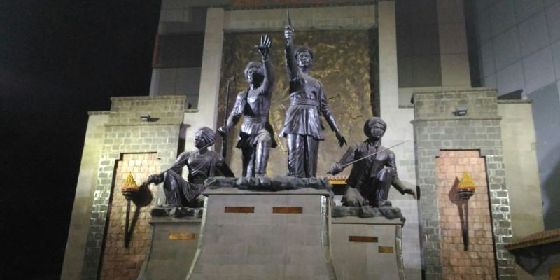 पिंपरी चिंचवड येथील क्रांतिकारी चापेकर बंधूंच्या स्मारकासाठी ४१ कोटींचा निधी देणार