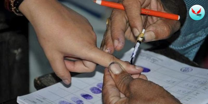 Lok Sabha 2024 Elections : लोकसभा 2024 निवडणुकांच्या पार्श्वभूमीवर निवडणूक आयोगाने घेतला आढावा