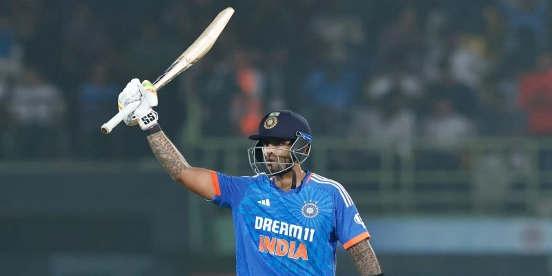 INDvsAUS: सूर्यकुमारची कॅप्टन्सी खेळी, भारताने २ विकेट्सने जिंकला ऑस्ट्रेलियाविरुद्धचा पहिला टी२० सामना