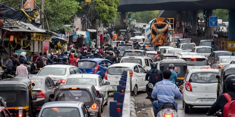 Pune Traffic | पुणेकर वाहतूक कोंडीने हैराण; सत्ताधारी लोकप्रतिनिधींचे दुर्लक्ष