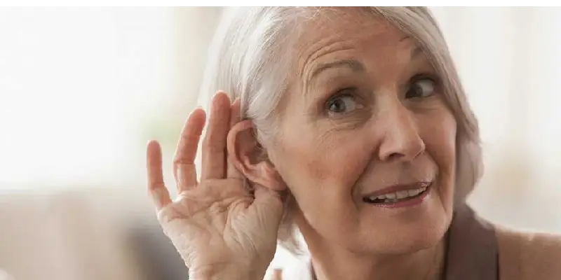 Hearing | वयानुसार ऐकण्याची क्षमता का कमी होते? श्रवणशक्ती कमी होण्याची कारणे आणि लक्षणे जाणून घ्या