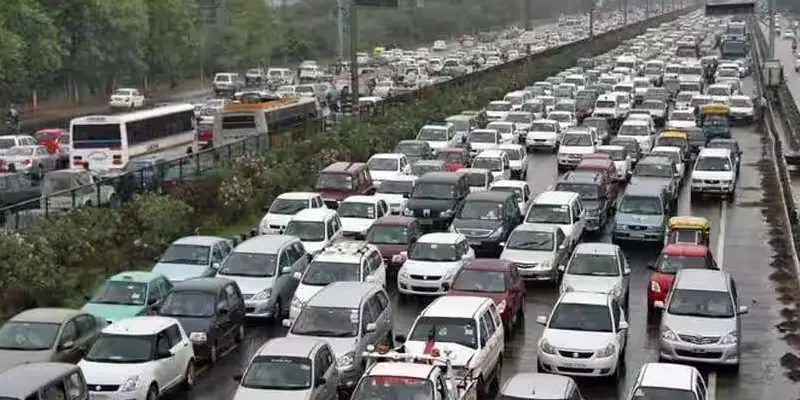 Pune Traffic | इतर शहरातून पुण्यामार्गे दुसऱ्या शहराकडे जाणाऱ्या जड, अवजड वाहनांच्या वाहतुकीत बदल