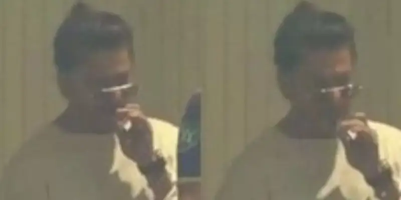 Shahrukh Khan Smoking: सामन्यादरम्यान शाहरुख खान सिगारेट ओढताना दिसला, Video Viral