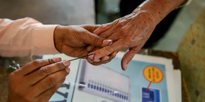 LokSabha Election 2024 | लोकसभा निवडणुकीसाठी दिव्यांग कर्मचारी करणार २५४ मतदान केंद्रांचे नियंत्रण
