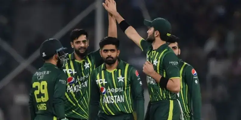 Pakistan Cricket | 'तुम्ही रातोरात रोहित शर्मा बनू शकत नाही...' पाकिस्तानी दिग्गजाचा बाबर आझमच्या संघाला घरचा आहेर