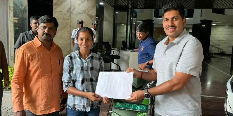 Puneet Balan Group | राज्य अजिंक्य स्पर्धेतील अष्टपैलू खेळाडूंना ‘पुनीत बालन ग्रुप’कडून इलेक्ट्रिक बाईक
