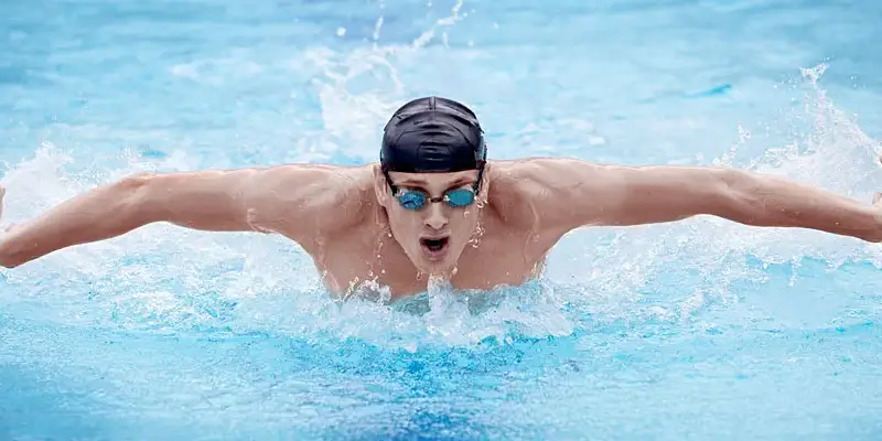 Swimming Benefits | उन्हाळ्यात पोहण्याचे आहेत आश्चर्यकारक फायदे, हृदयासाठीही आहे फायदेशीर