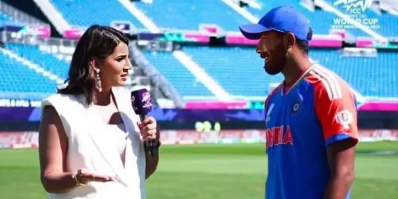 Jasprit Bumrah | "डिनरमध्ये काय बनवू?" बुमराह अन् पत्नी संजनाचा ऑनकॅमेरा रोमान्स, Video होतोय व्हायरल