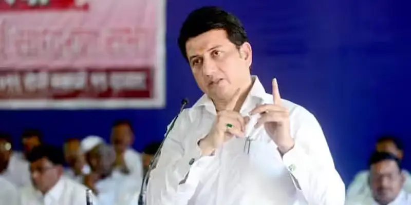 Ranjitsinh Mohite-Patil : रणजितसिंह मोहिते पाटलांचा राजीनामा घ्या, माळशिरस तालुका महायुतीच्या वतीनं ठराव