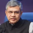 भारताची स्मार्टफोन निर्यात दोन लाख कोटींच्या विक्रमी पातळीवर