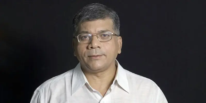 यंदा माझा वाढदिवस साजरा करू नका; भारतीय सैन्याचे मनोबल वाढवा - Prakash Ambedkar
